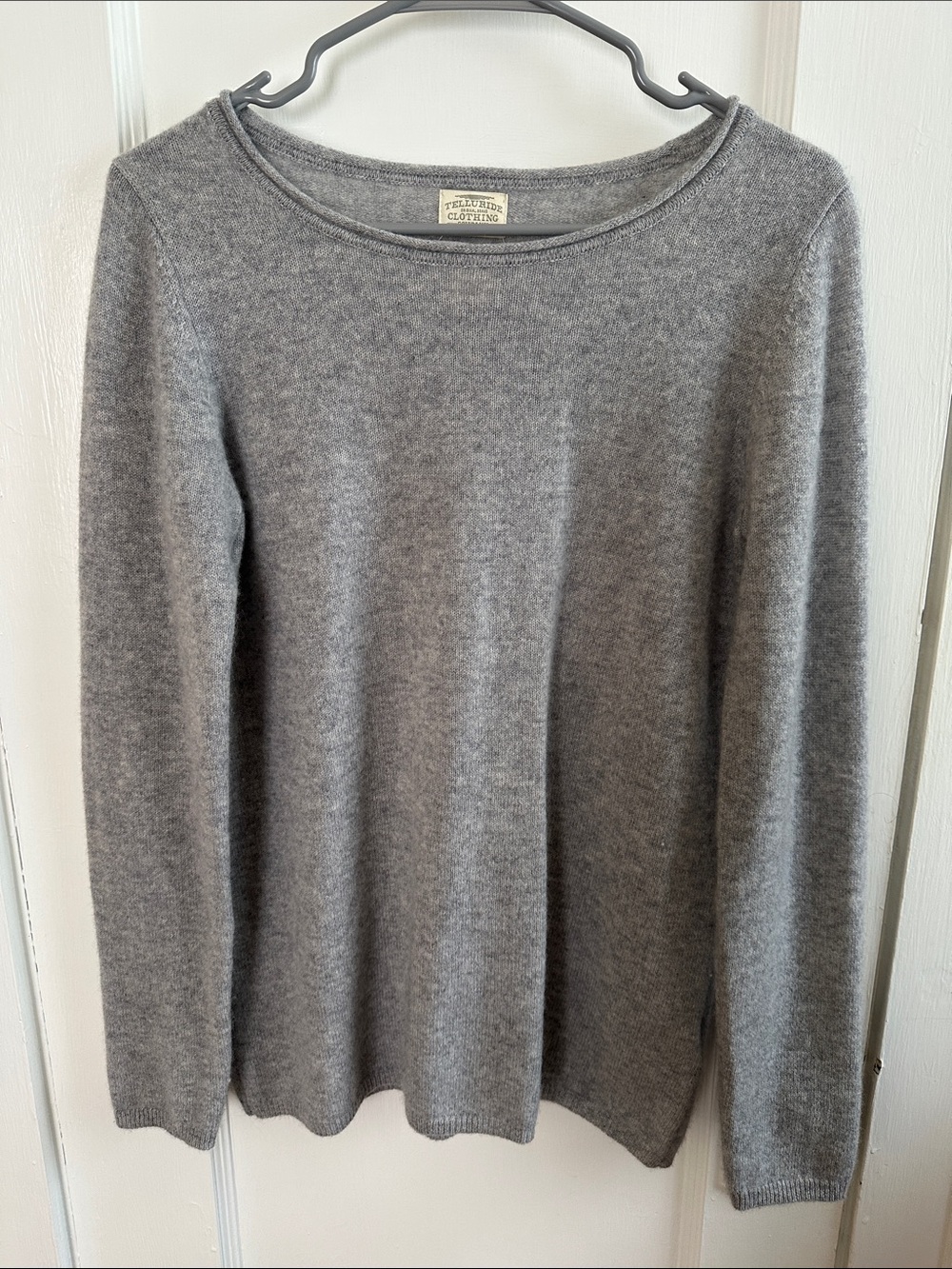 Women's Gray Cashmere Crewneck Sweater